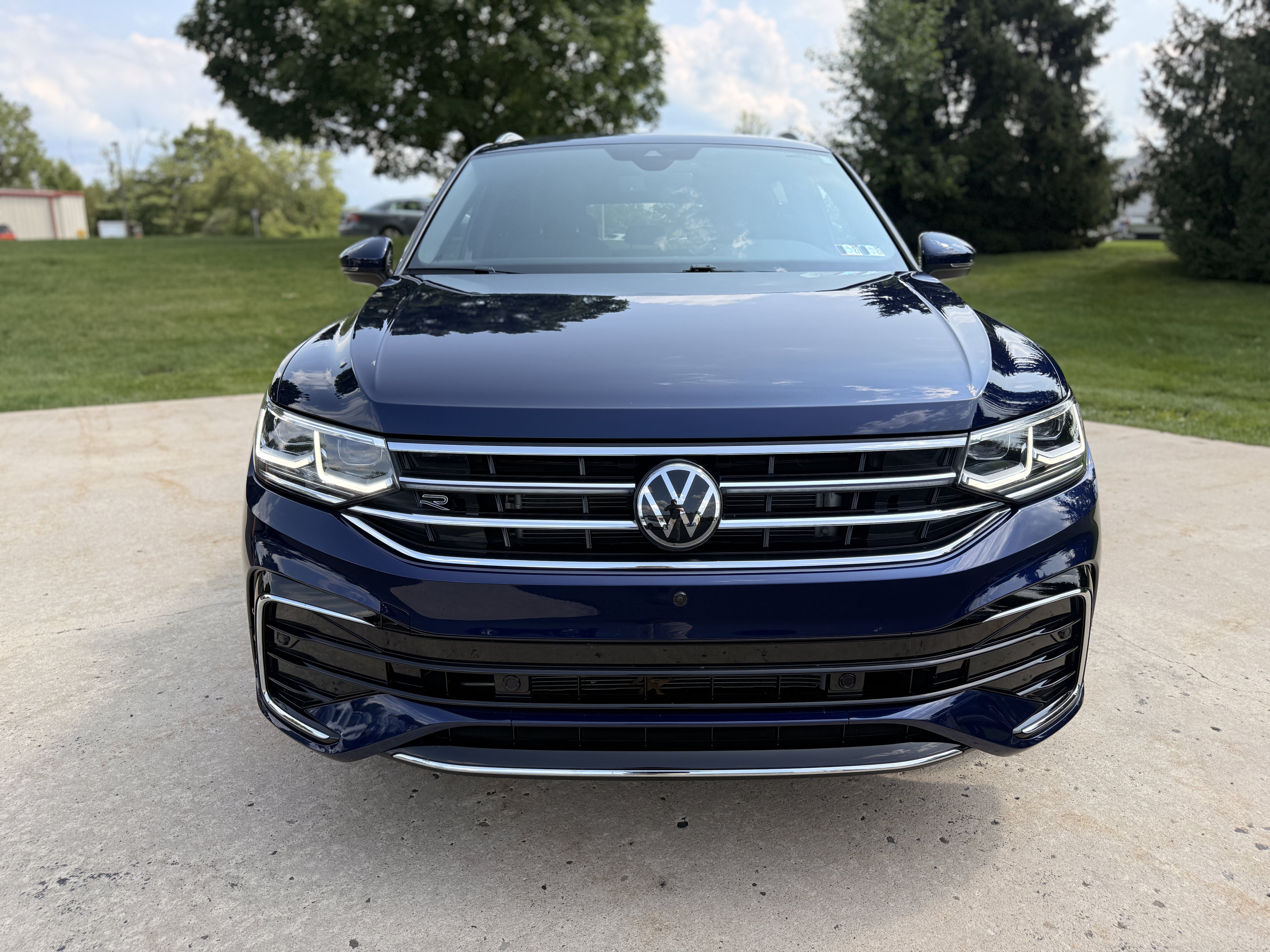Used 2024 Blue Volkswagen SEL R-Line image 11