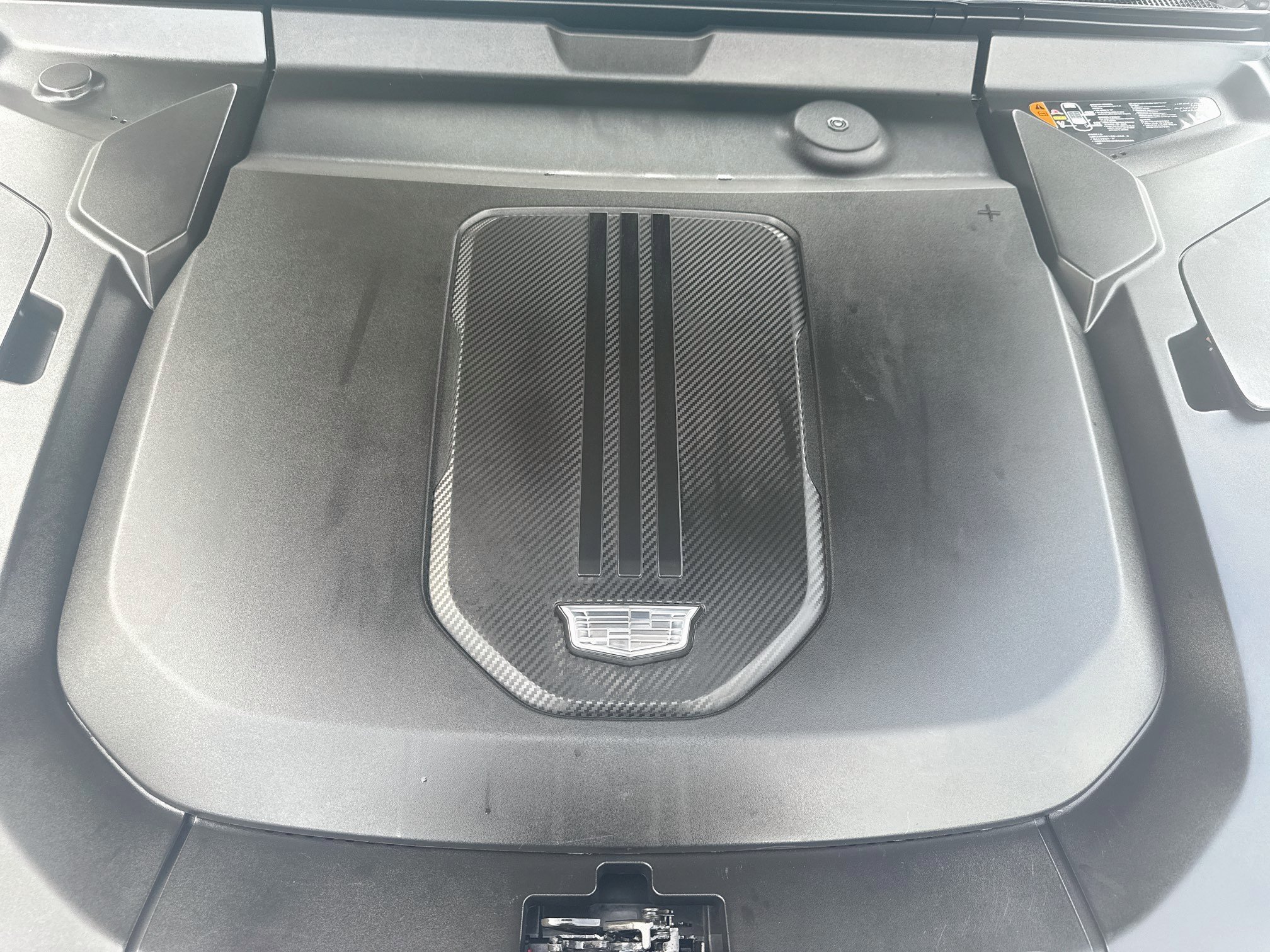 Used 2024 Emerald Lake Metallic Cadillac Sport image 33