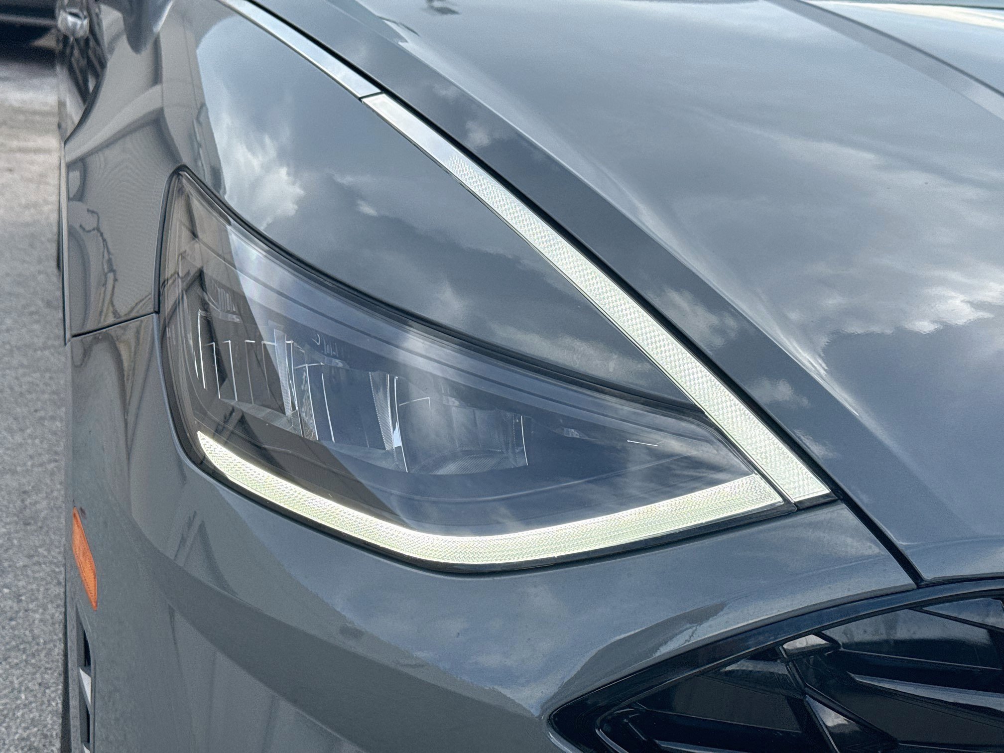 Used 2023 Hampton Gray Hyundai SEL image 32