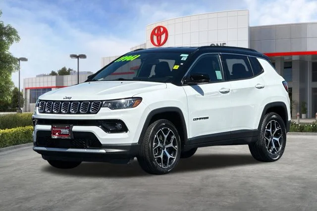 Used 2025 White Jeep Limited image 9