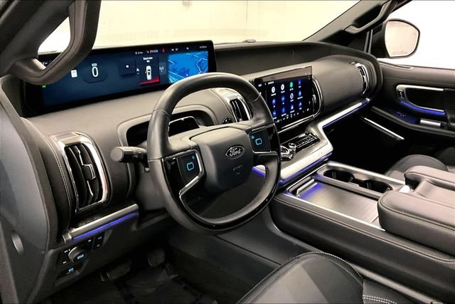 2025 Ford Expedition Platinum - Photo 16