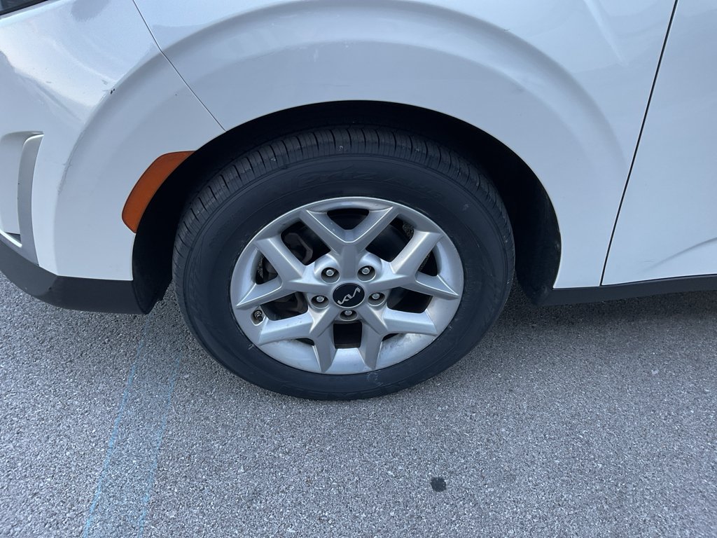 2024 Kia Soul LX photo 4