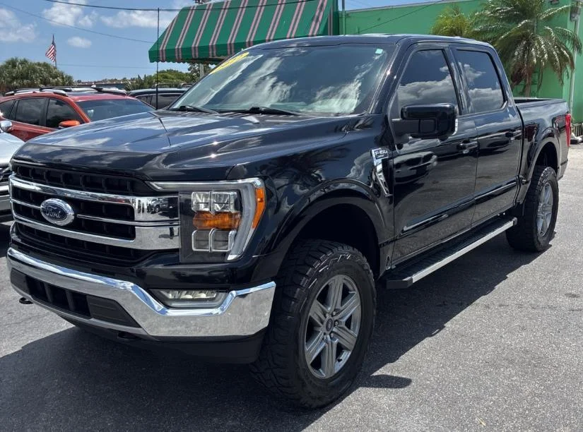 Used 2022 Black Ford Lariat image 4