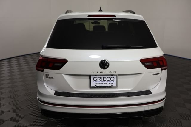 Used 2022 White Volkswagen 2.0T SE R-Line Black image 6