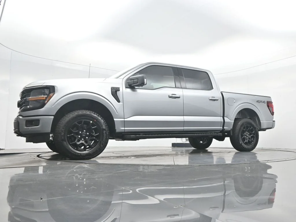 New 2026 Iconic Silver Metallic Ford XLT image 32