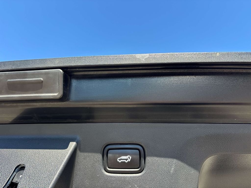 Used 2023 Black Hyundai XRT image 10