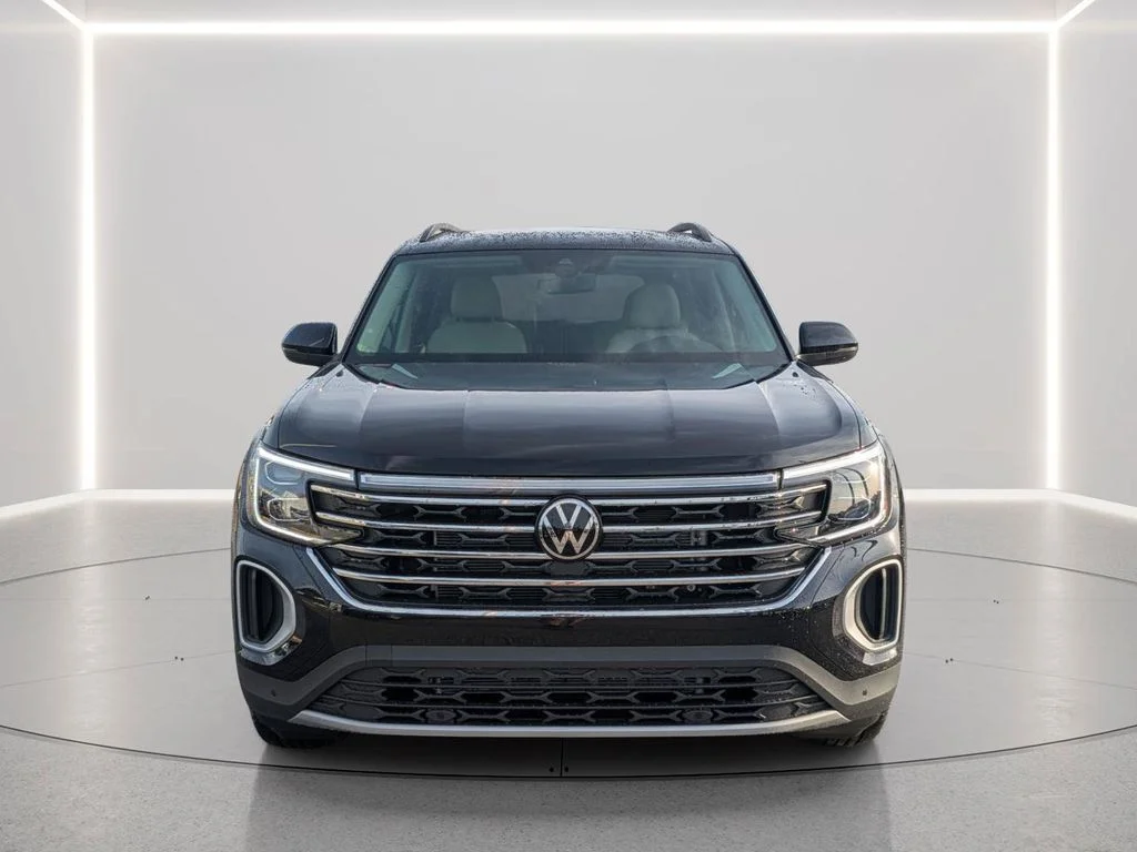 New 2026 Black Volkswagen 2.0T SE w/Technology image 6
