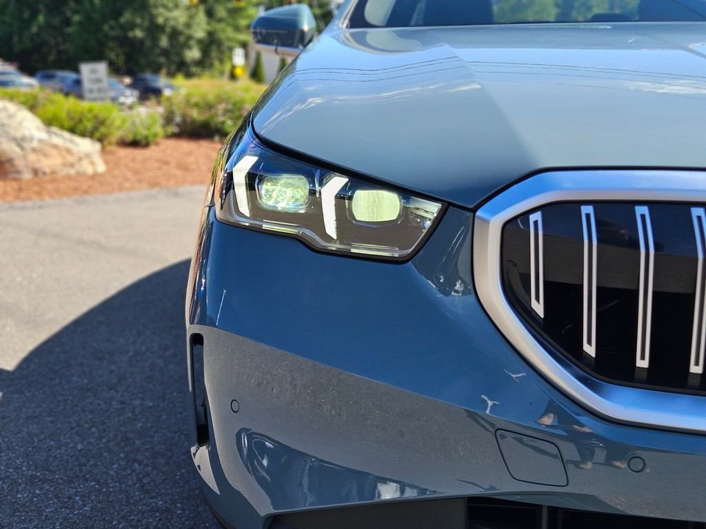 Certified Used 2025 Green BMW 530i xDrive image 9