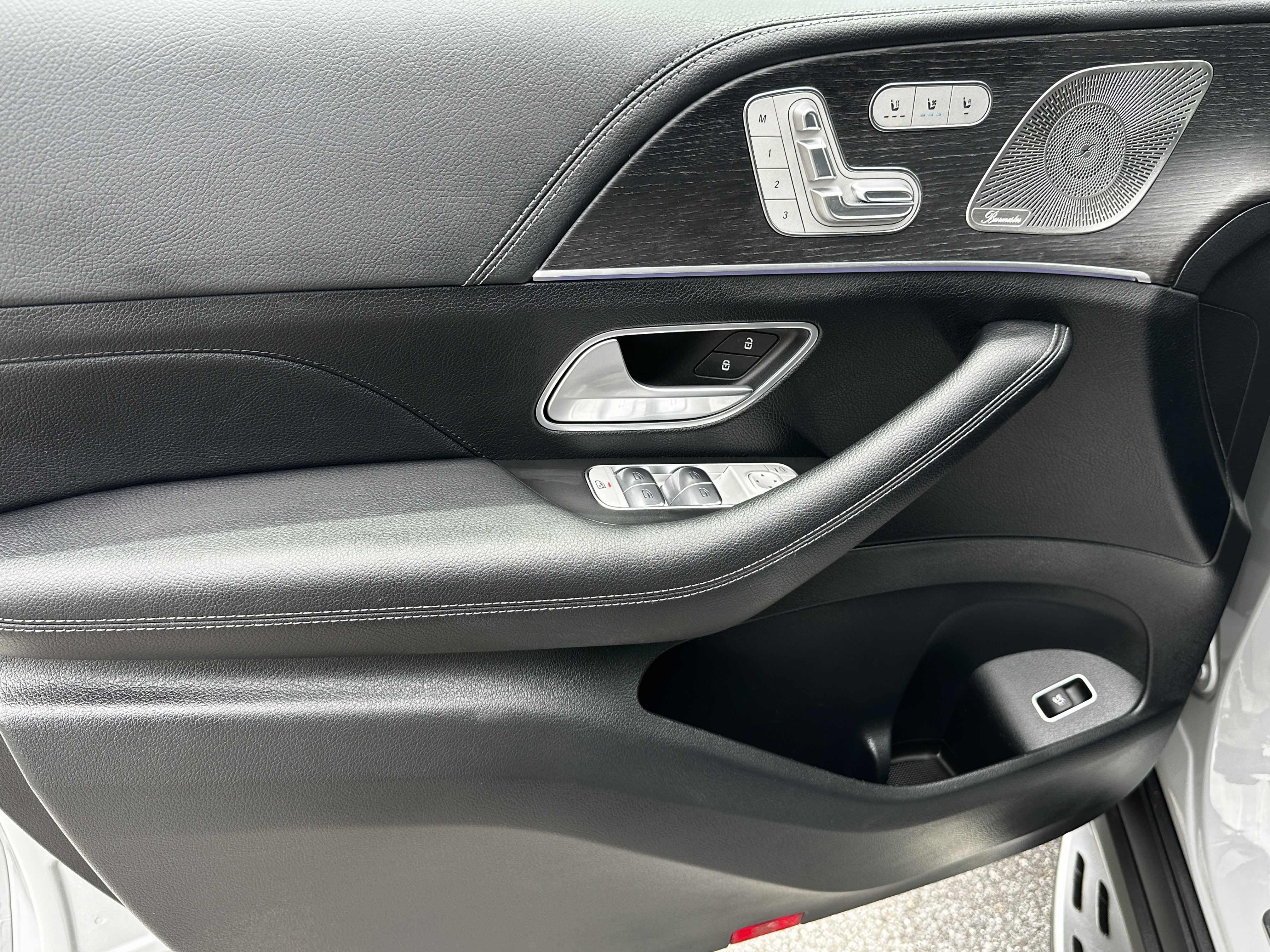 Certified Used 2024 Gray Mercedes-Benz GLS 580 image 11