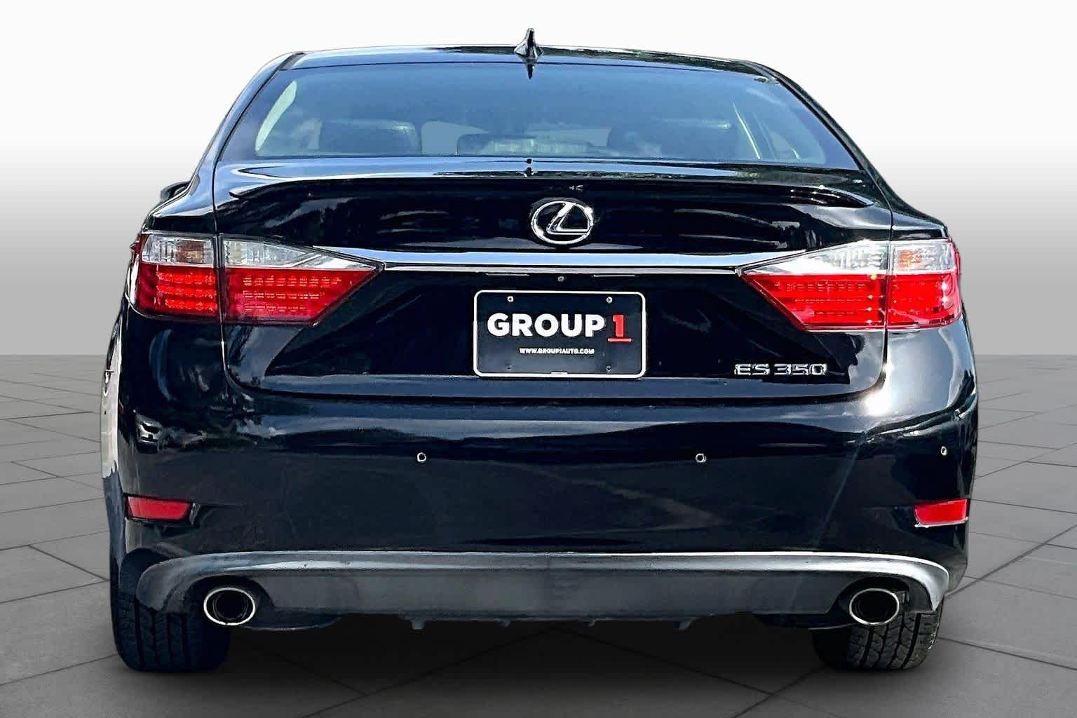 Used 2015 Obsidian Lexus  image 5