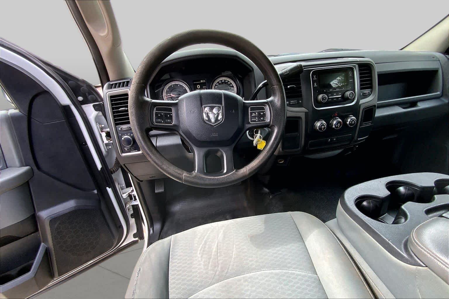Used 2016 Bright White Clearcoat Ram Tradesman image 6