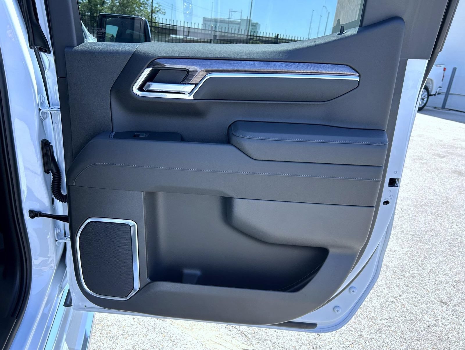 New 2026 Polar White Tricoat Chevrolet LTZ image 20