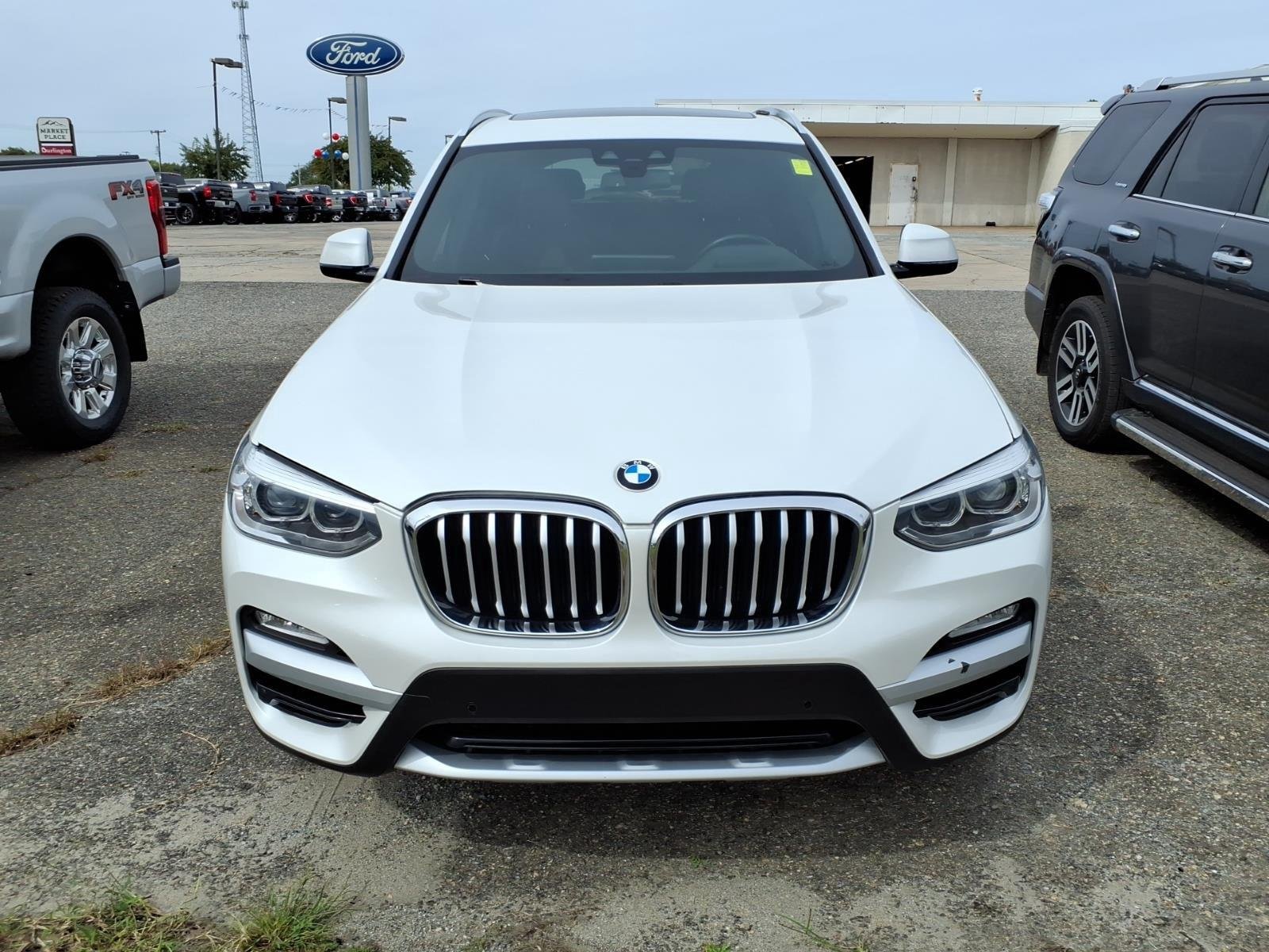 Used 2019  BMW xDrive30i image 2
