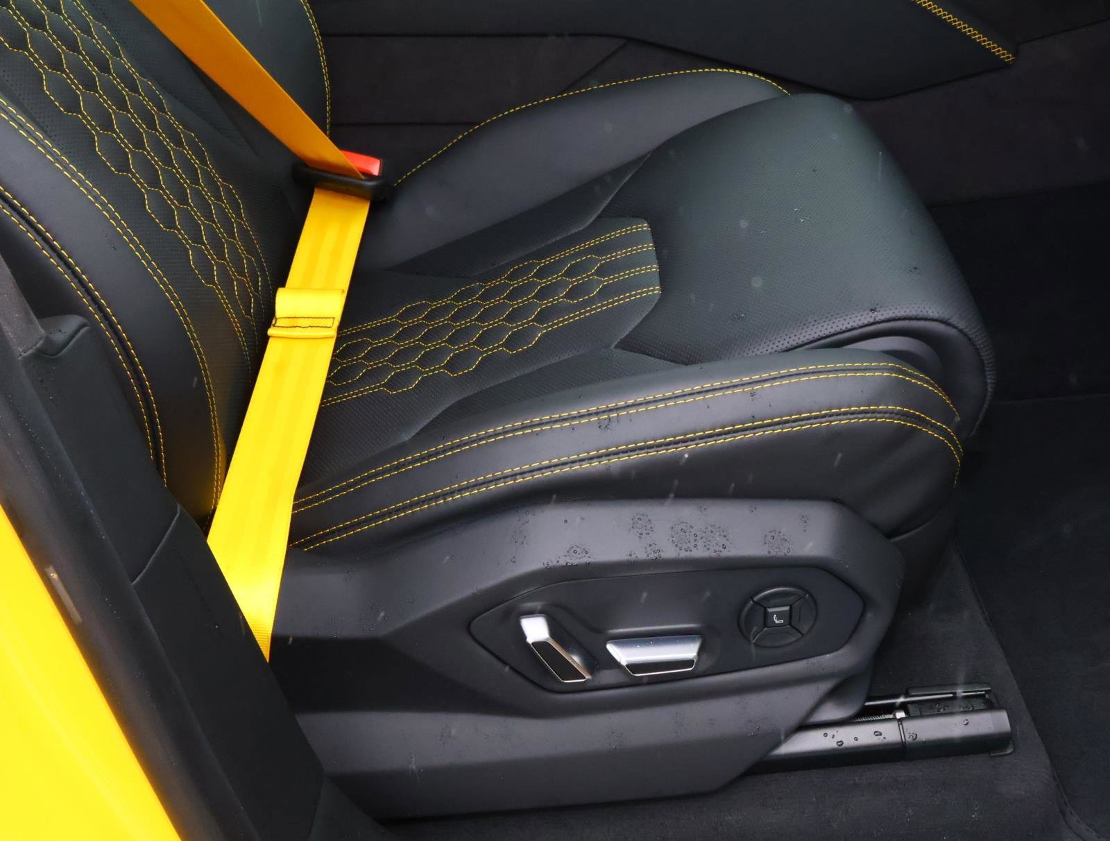 2025 Lamborghini Urus SE - Photo 18