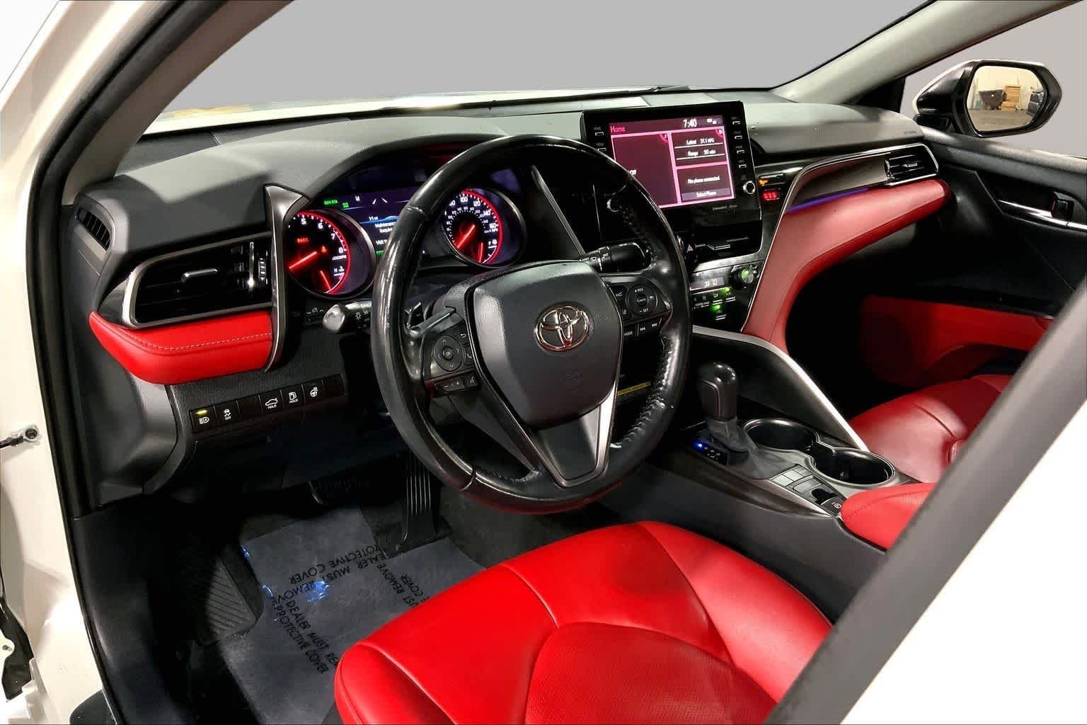 Used 2021 Wind Chill Pearl Toyota XSE image 18