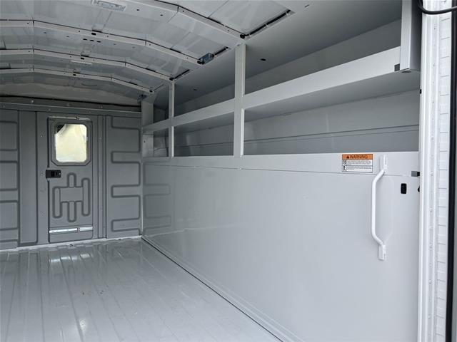 Used 2024 Oxford White Ford T350 AWD SRW image 29