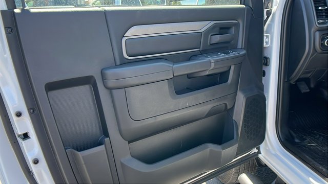 2026 RAM 3500 Chassis Tradesman - Photo 14