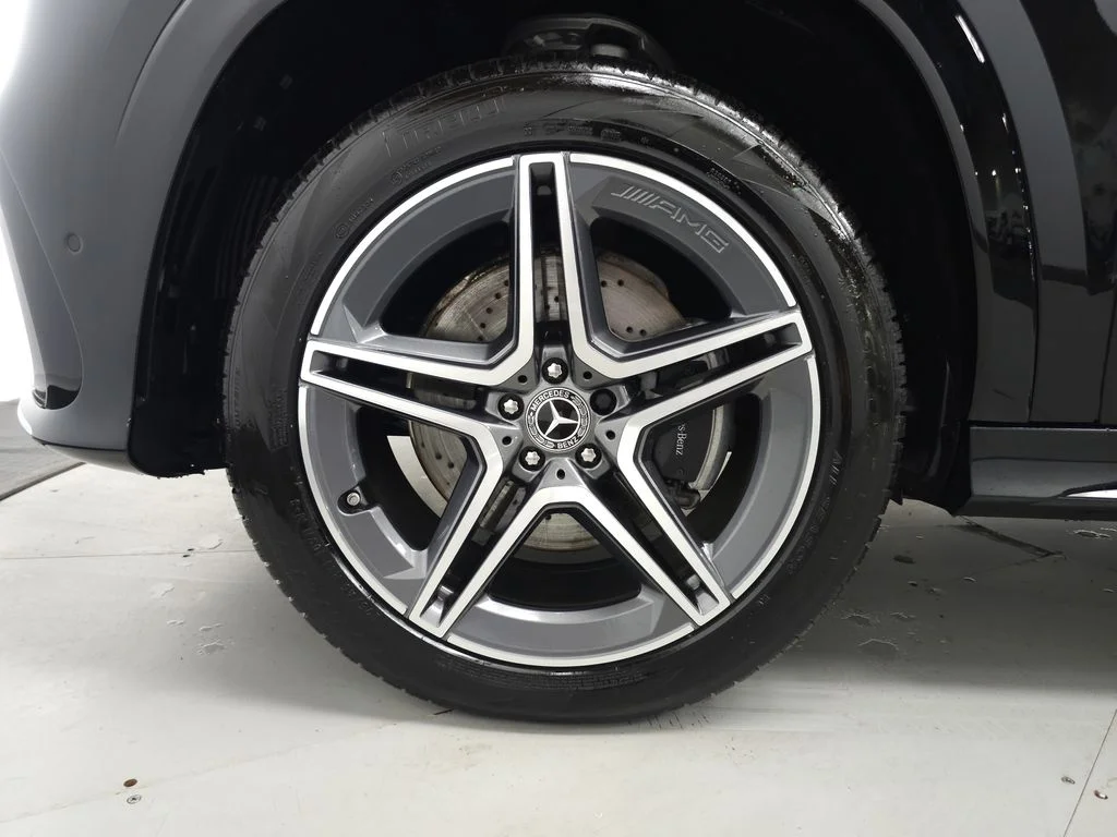 Used 2026 Black Mercedes-Benz GLS 450 image 37