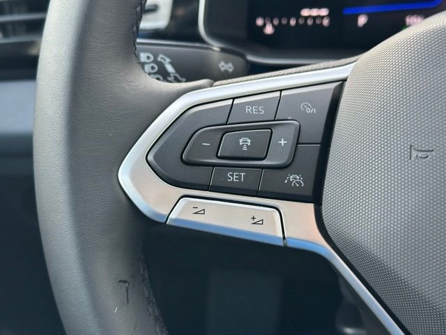 2025 Volkswagen Jetta SE - Photo 38