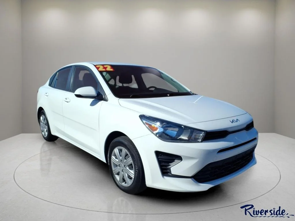 2022 Kia Rio S iVT's photo