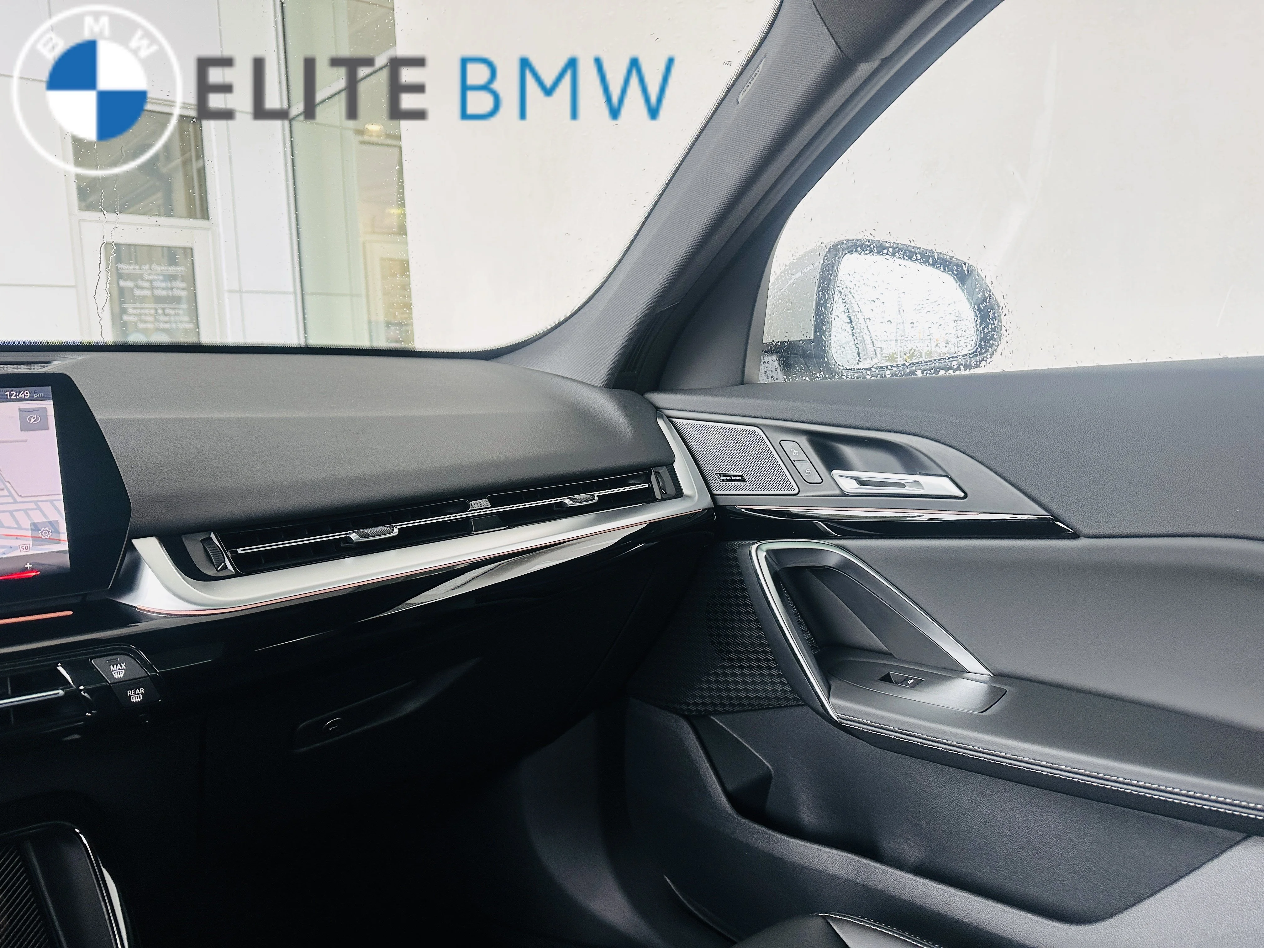 Used 2026 Mineral White Metallic BMW xDrive28i image 28