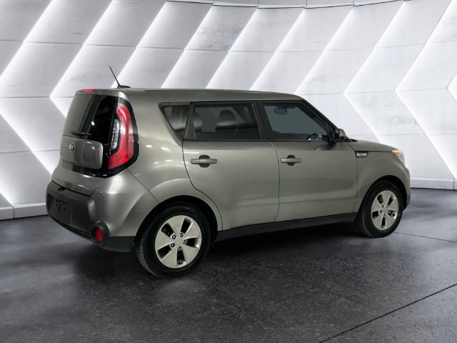 Used 2016 Gray Kia Base image 4