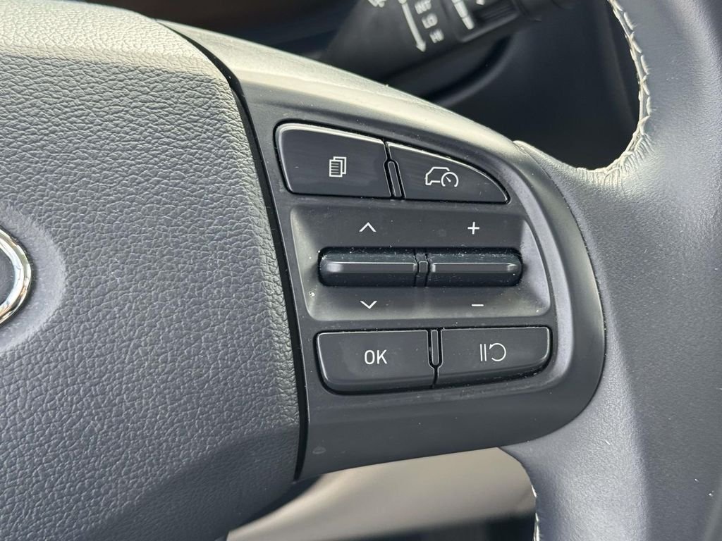 Used 2023 White Hyundai Limited image 18