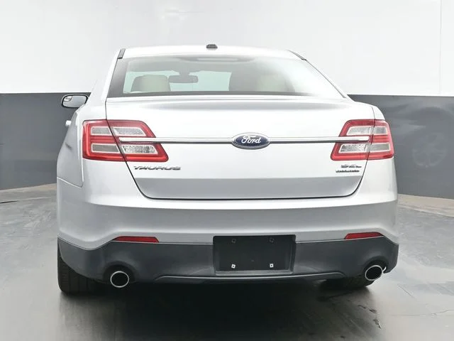 Used 2013 Ingot Silver Ford SEL image 9