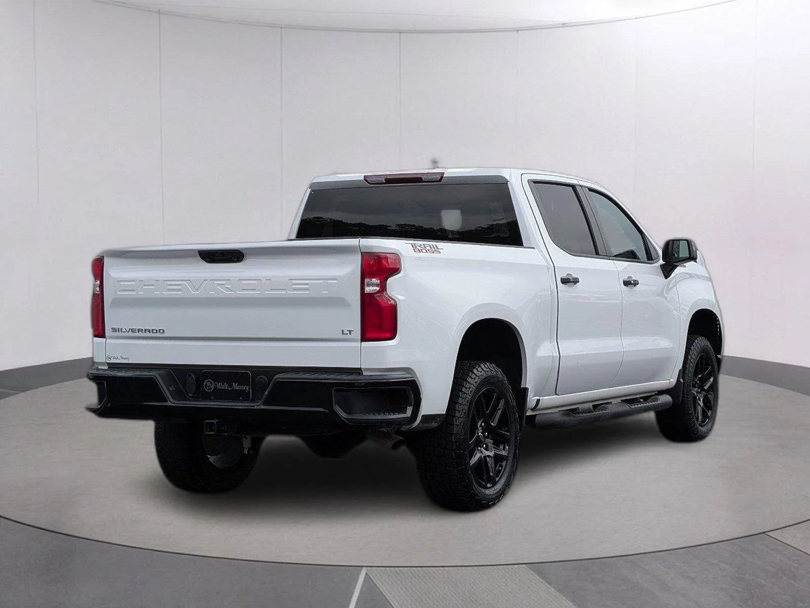 Used 2025 Summit White Chevrolet LT Trail Boss image 7