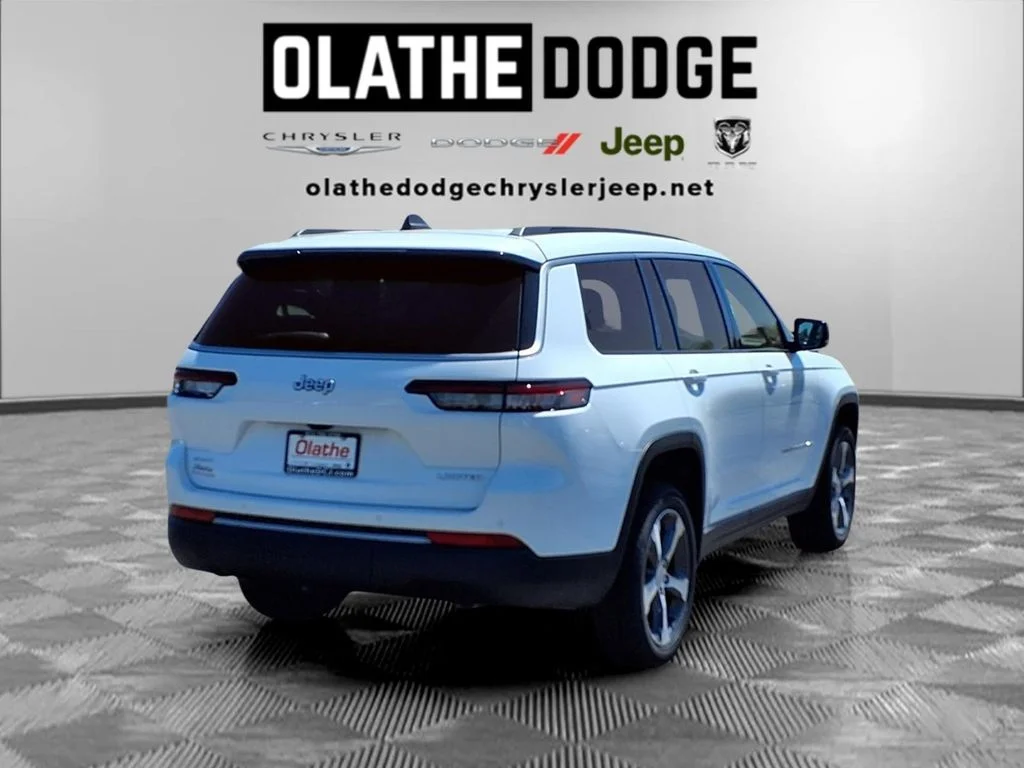 New 2026 Bright White Clear-Coat Exterior Paint Jeep Limited image 28
