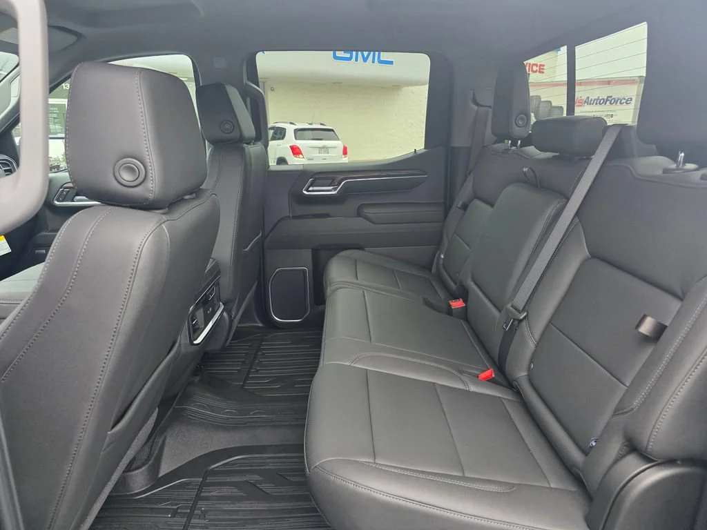 2026 GMC Sierra 1500 SLT - Photo 25