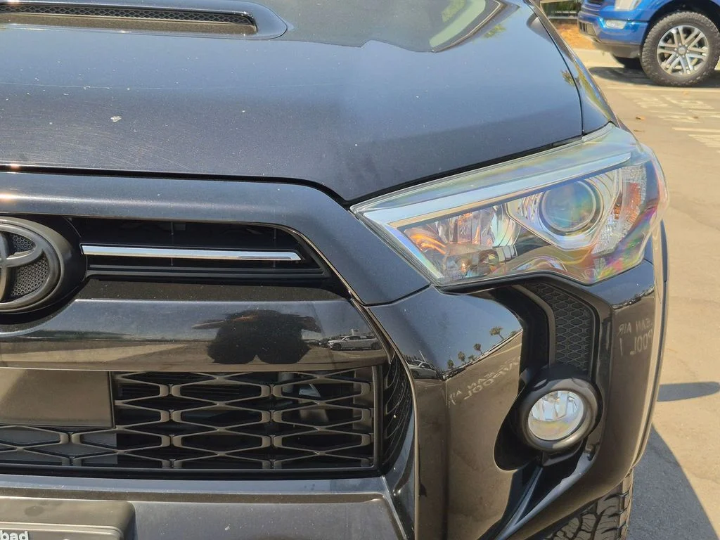 Used 2020 Black Toyota Venture image 23