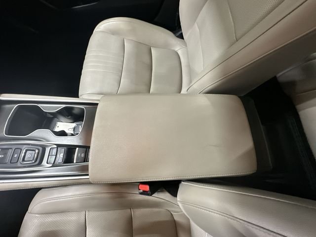 Certified Used 2022 White Honda Touring image 28