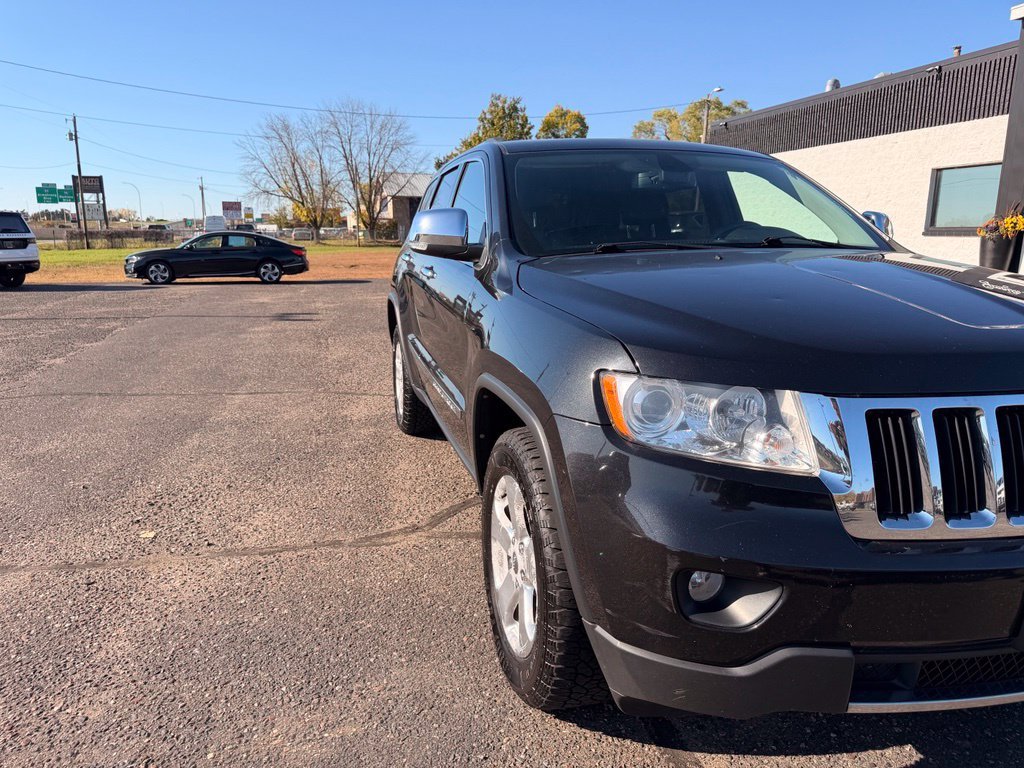 Used 2013 Black Jeep Limited image 14