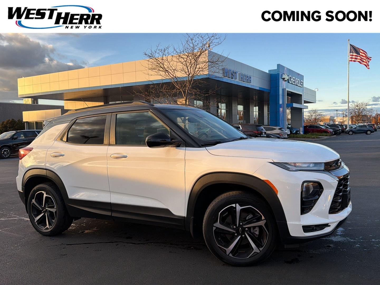 Used 2021  Chevrolet  image 1