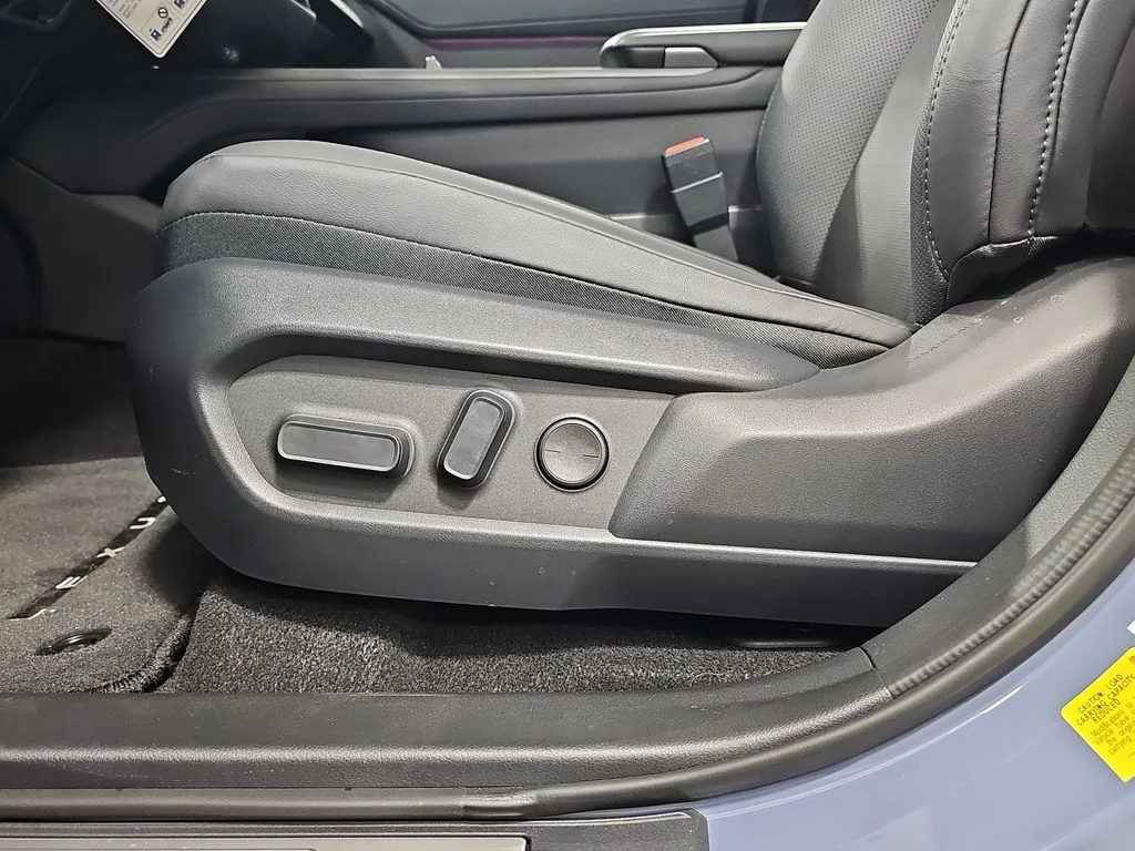 New 2026 Wavelength Lexus PREMIUM AWD image 28