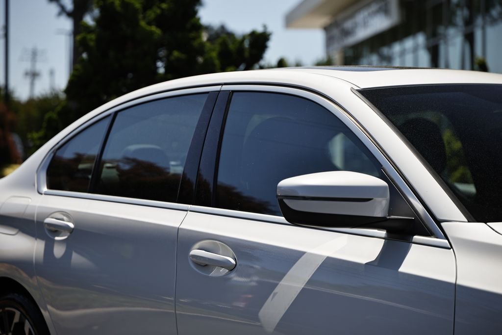 Used 2026 Mineral White Metallic BMW 330i xDrive image 3