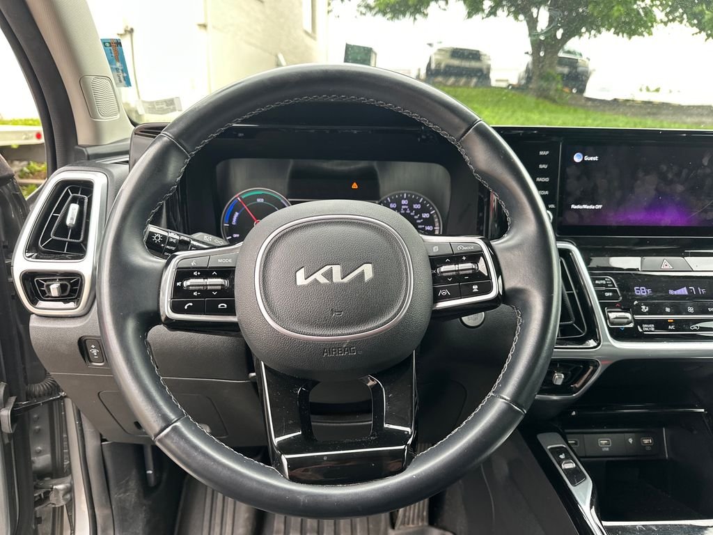 Used 2022 Gray Kia SX image 9