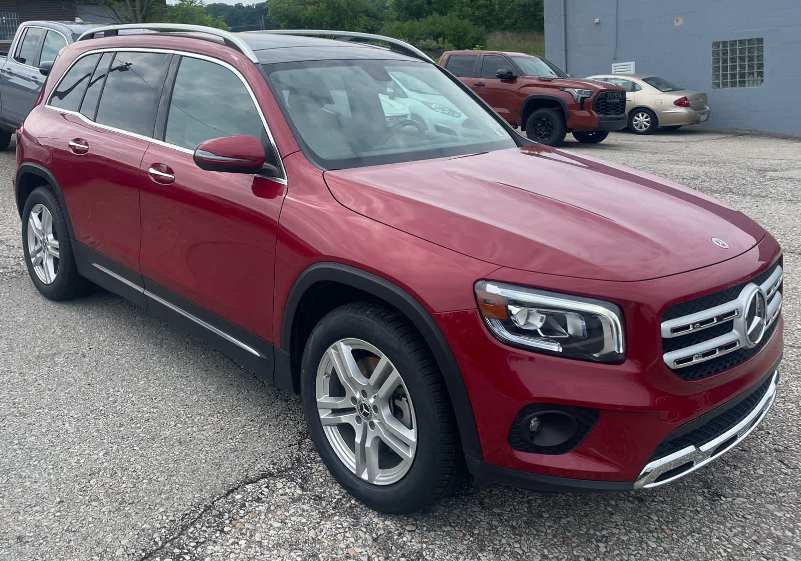 Certified Used 2021 Patagonia Red Metallic Mercedes-Benz GLB 250 image 3