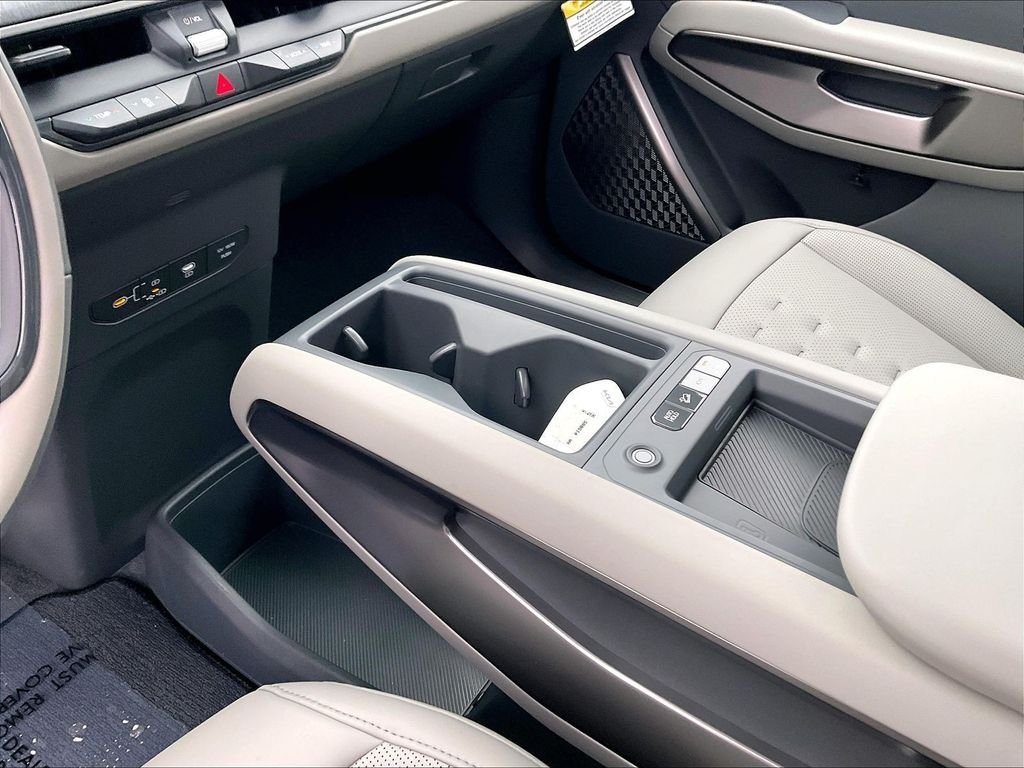 New 2026 Glacial White Pearl Kia Wind image 14