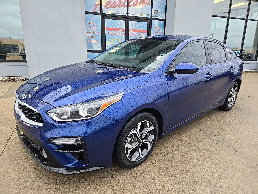 Used 2021 Kia Forte LXS with VIN 3KPF24AD6ME325875 for sale in Kansas City