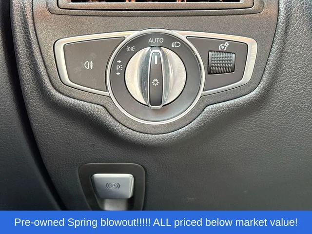 Used 2020 White Mercedes-Benz GLC 300 image 32