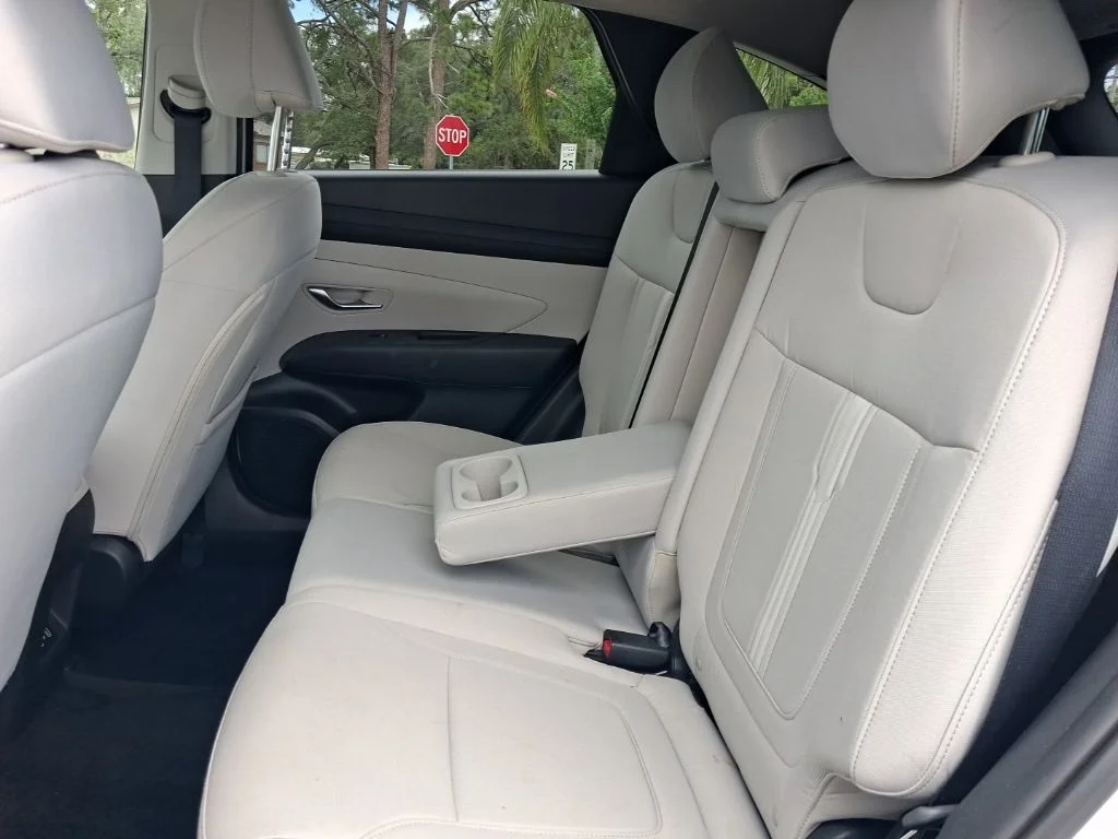 Used 2025 White Hyundai SEL image 21