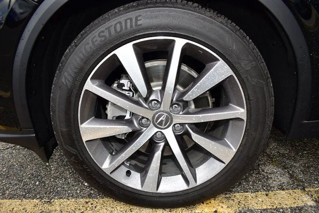 Used 2025 Majestic Black Pearl Acura SH-AWD TECH image 9