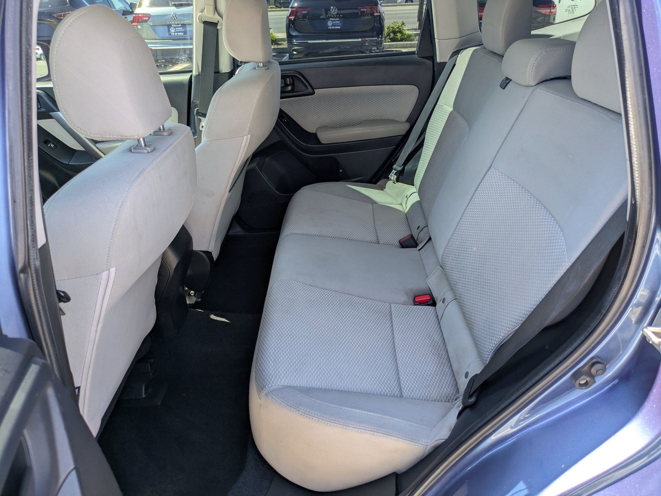 Used 2018 Quartz Blue Pearl Subaru 2.5i image 25