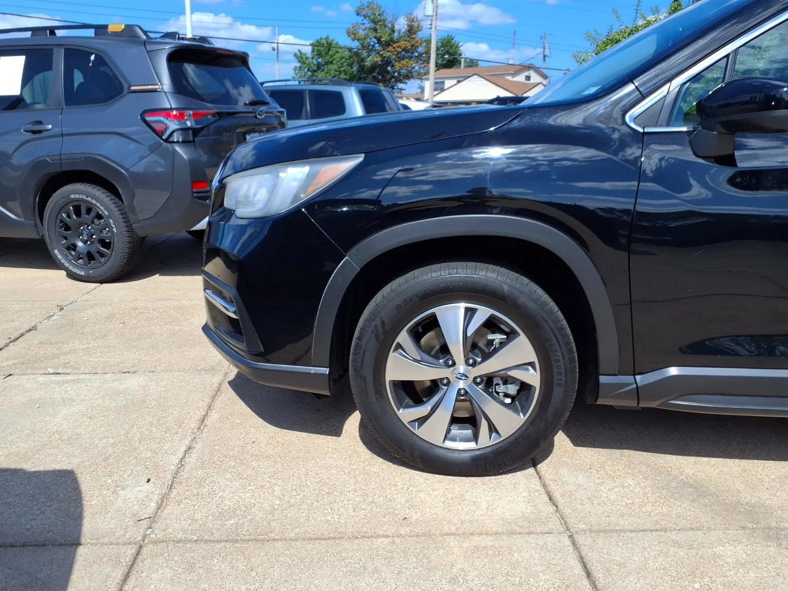 Used 2020 Crystal Black Silica Subaru Premium image 26