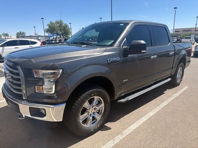 Used 2016 Magnetic Metallic Ford XLT image 1