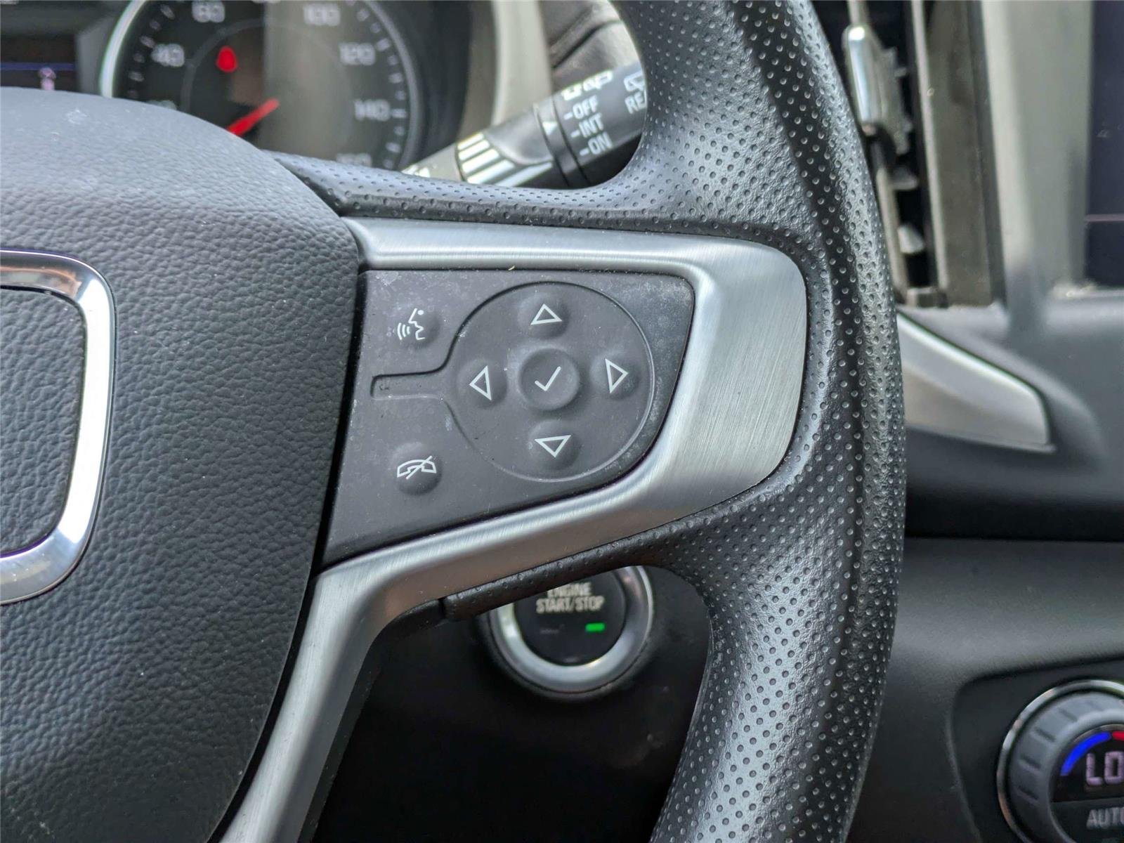 Used 2024 Sterling Metallic GMC SLE image 29