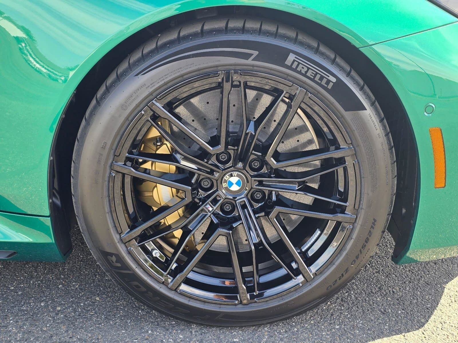 New 2027 Isle of Man Green Metallic BMW Base image 9