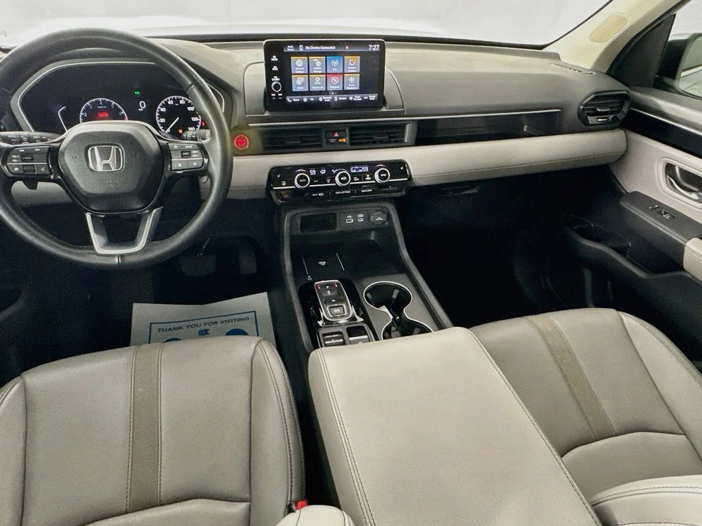 Certified Used 2025 Lunar Silver Metallic Honda EX-L image 28